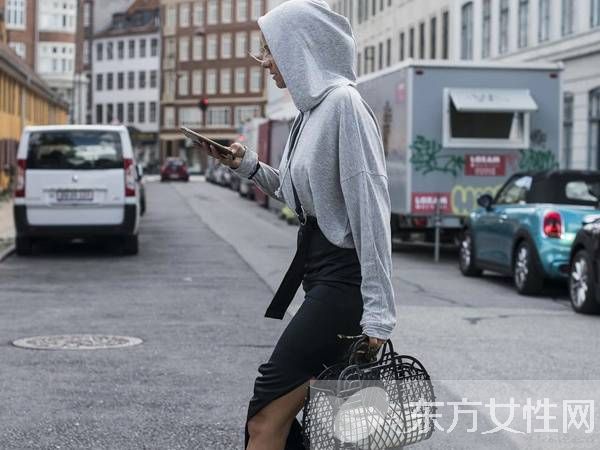 2017哥本哈根时装周 春夏休闲街拍引领时尚前沿