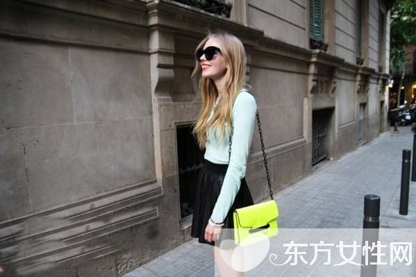 冰淇淋色系欧美风时尚搭配 让人想不回头都不行