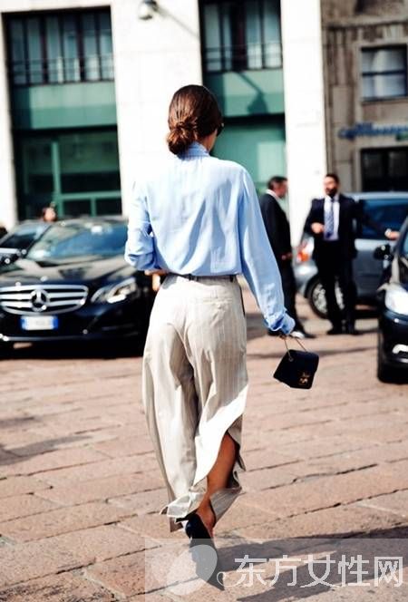浅蓝色衬衫这样搭穿出无敌时髦感 你还不快学起来