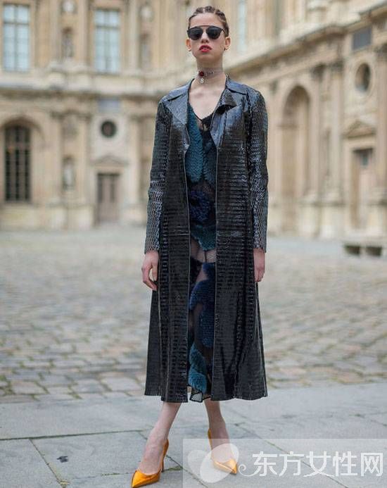 吊带裙搭配什么上衣 这么穿别有一番风味哦