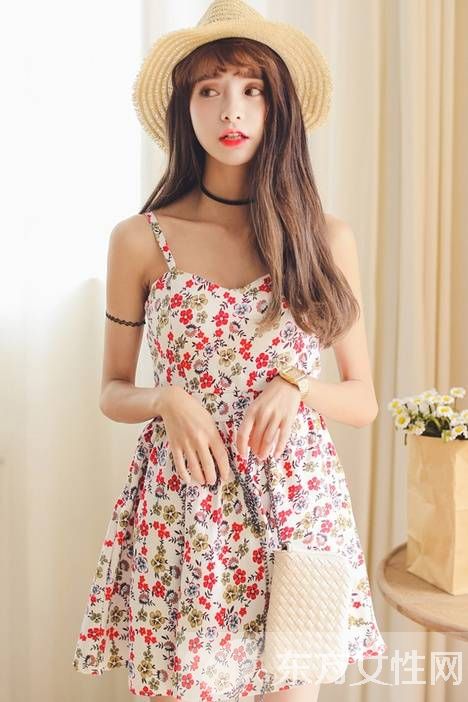 夏季干净清爽搭配经 这么穿女神范妥妥的