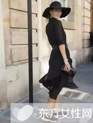 黑色系列夏日连衣裙 高贵酷酷的街拍范