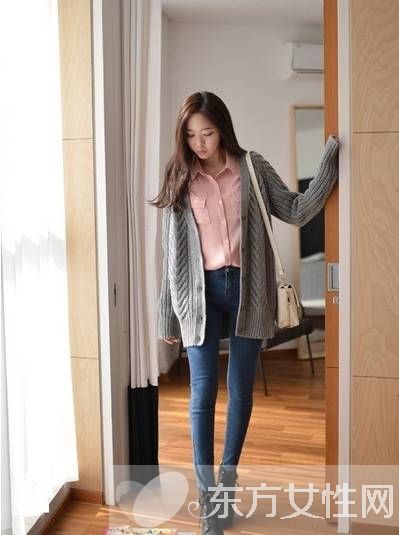 简约迷人淑女风装扮 清新魅力凸显无疑