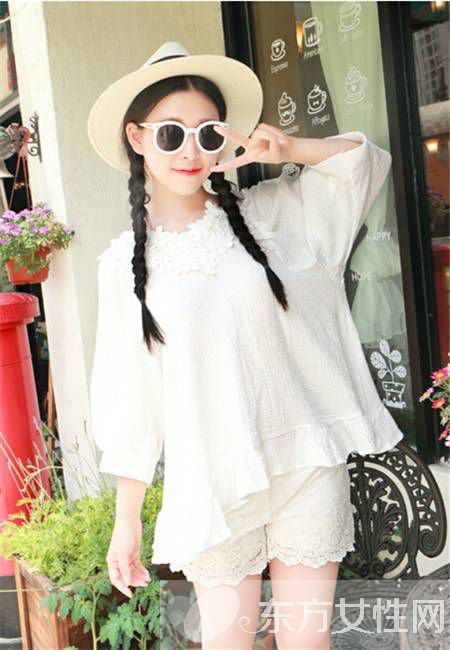 蕾丝裤搭配什么上衣 六招教你穿出清新女神范儿