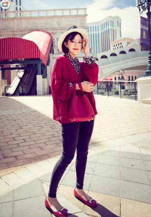 大红毛衣搭配推荐 怎么搭都是美美的