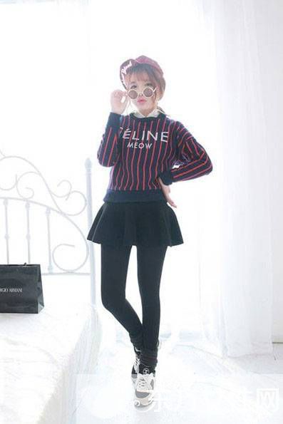 韩版卫衣+短裙超抢眼 春季必备时尚单品