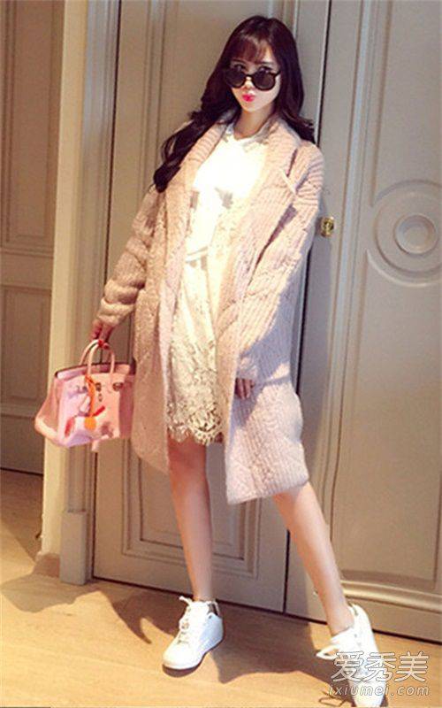 2016早春时尚街拍 毛衣外套怎么穿怎么美