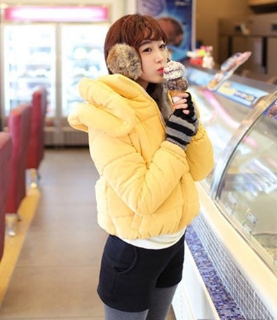MM时尚冬装搭配 亮色棉服美出新高度