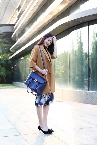 连衣裙如何搭配外套 冬季最美的搭配推荐