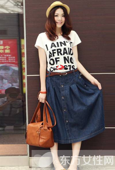 胖MM必学牛仔半裙搭配经 打造随性时尚感