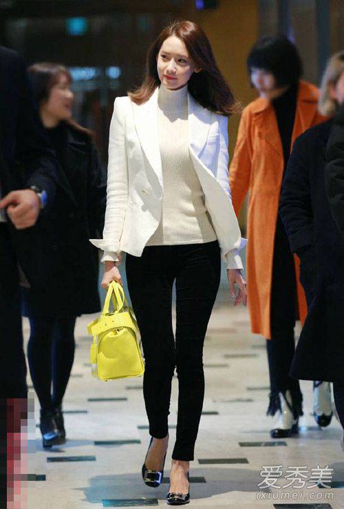 少女时代春装街拍 林允儿早春粉嫩登场