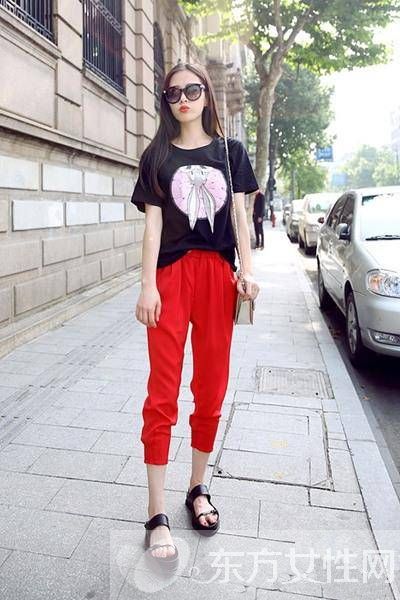 卡通t恤+长裤or短裤 减龄时尚又可爱