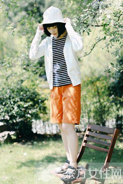 显嫩学院风搭配技巧 让你立马年轻五岁