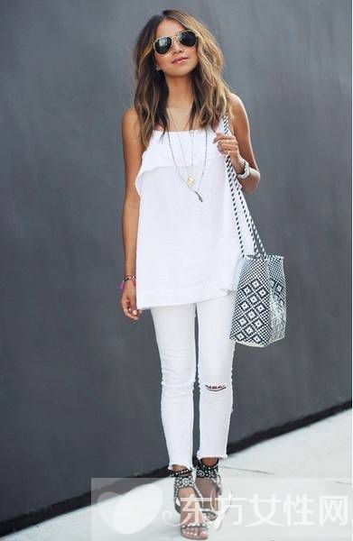 连衣裙怎么搭配 5式风格穿出你的范儿