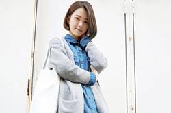 长款毛衣外套+打底裤 让你显瘦又显高