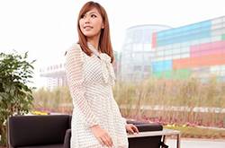 罗马鱼嘴夏季高跟凉鞋搭配 展现夏日的性感风情