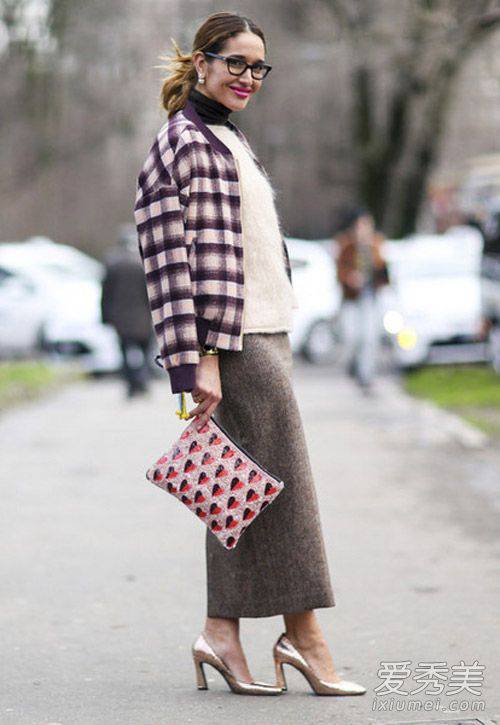早春最佳CP穿搭 毛衣配裙子就是这么美