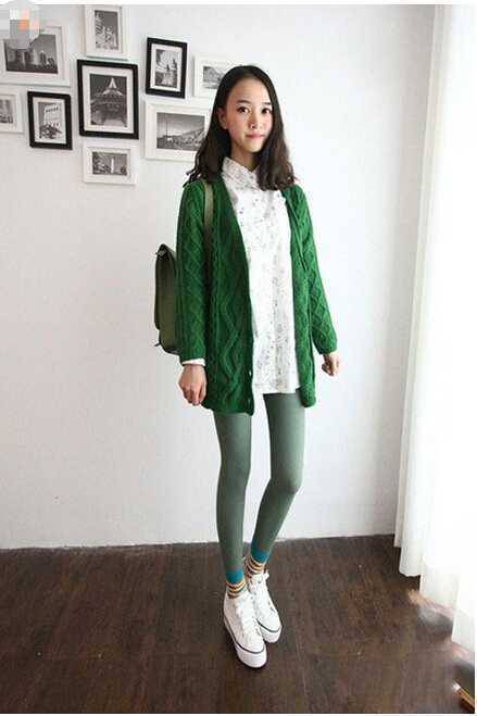 初春怎么能少了开衫毛衣 这样穿才够时尚