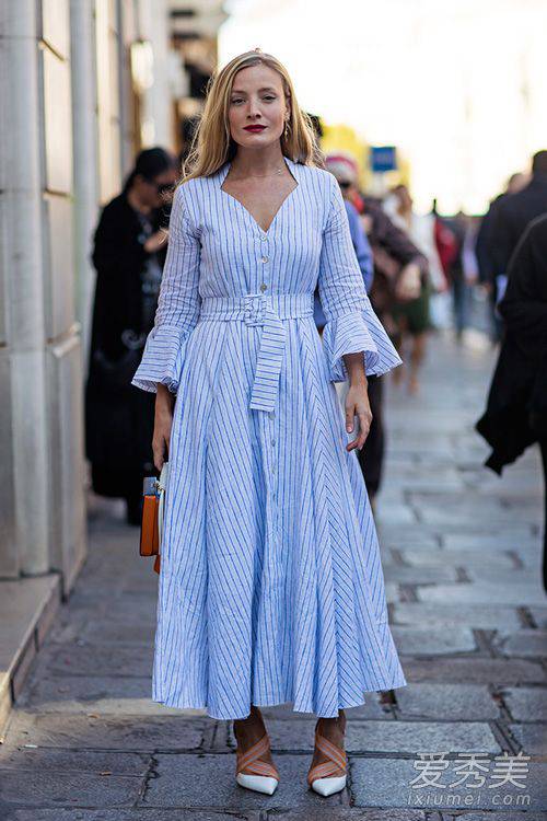 欧美时尚街拍 早春长裙搭配美美哒