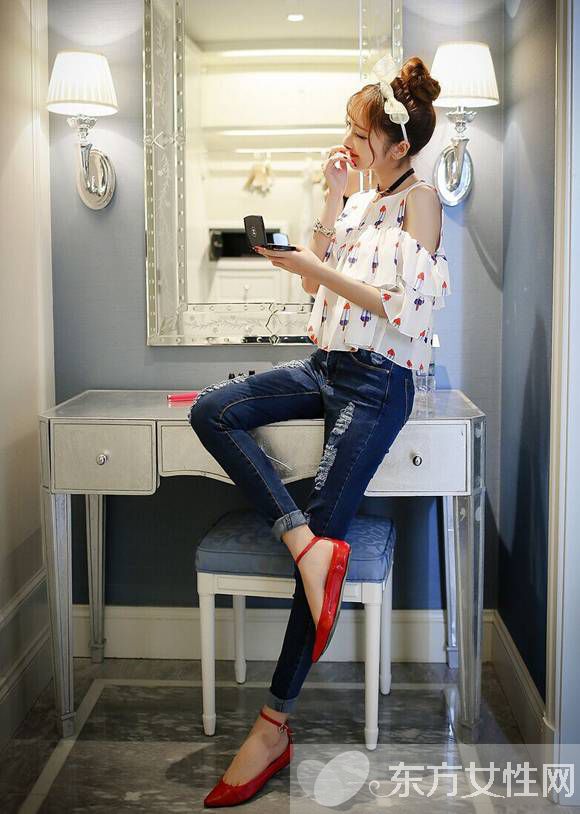 雪纺衫配什么裤子好看 这么搭穿出甜美味道