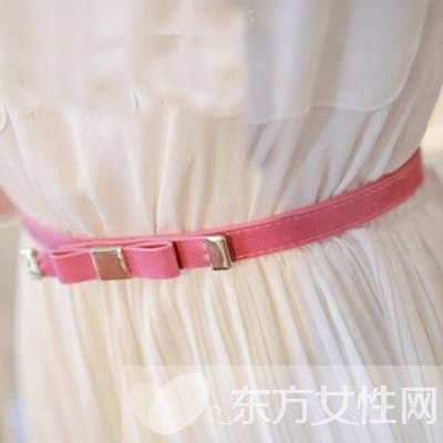 夏季连衣裙腰带的系法 教你如何系出小蛮腰