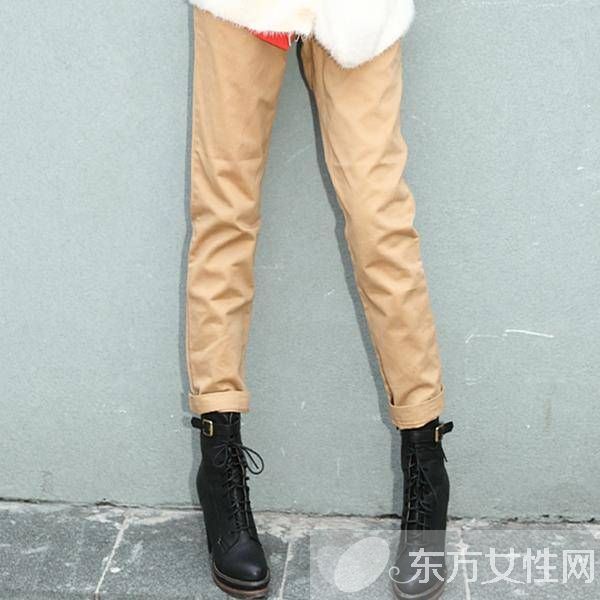 紧身裤巧妙搭配 轻松打造百搭的 筷子腿