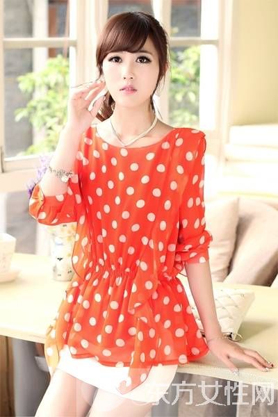 夏日女生流行时装搭配 引领你进入潮流时尚