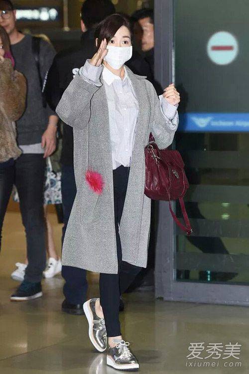 少女时代春装街拍 林允儿早春粉嫩登场