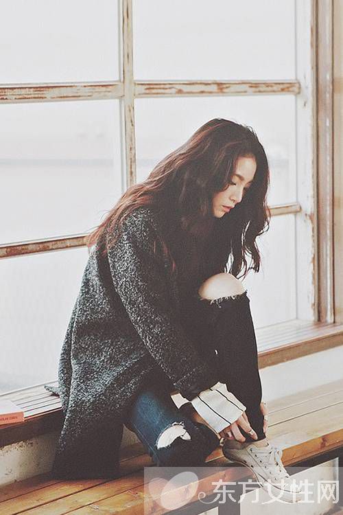 韩版长款针织开衫搭配 搭对了秒变韩系萌妹