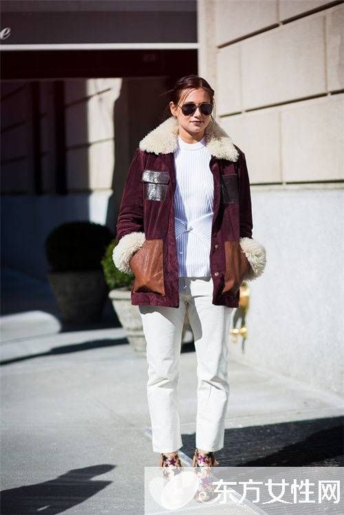 女性冬日羊羔绒外套搭配 温暖厚实又时髦