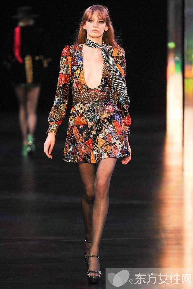 70年代时尚服装搭配 你我都能轻松hold住