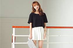 纯色T恤简单搭 让你轻松美一夏
