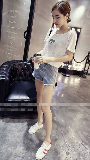 白色短袖t恤搭配图片示范 就要这个味