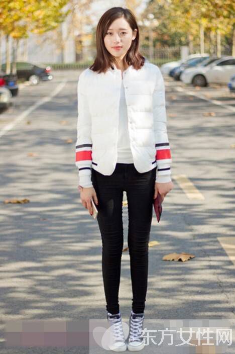 短款羽绒服搭配图片 这么搭瞬间变高变修长