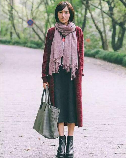 大红毛衣搭配推荐 怎么搭都是美美的