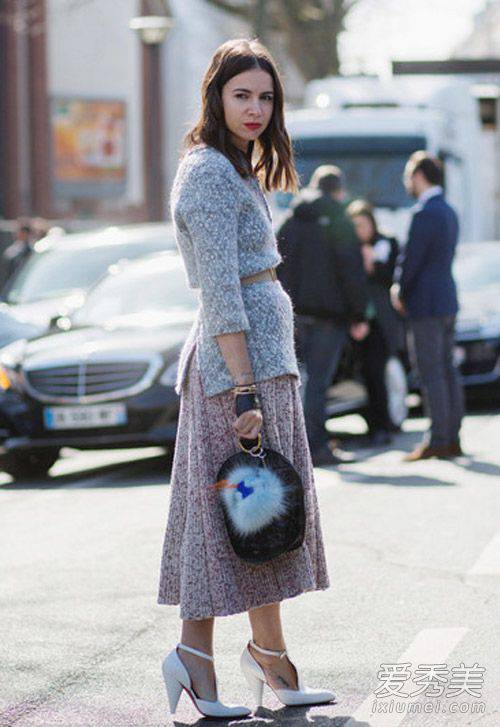 早春最佳CP穿搭 毛衣配裙子就是这么美