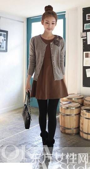 开衫毛衣怎么搭配好看 巧妙混搭风就是这么美