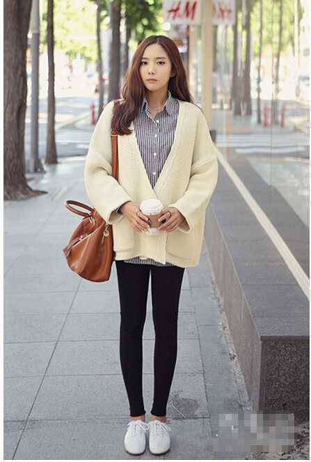 初春怎么能少了开衫毛衣 这样穿才够时尚