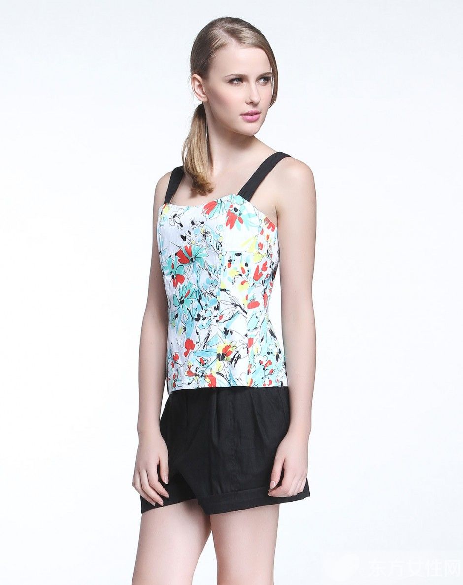 时尚吊带背心搭配 4款搭配让你时尚感飙升