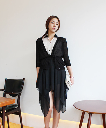 早秋穿什么百搭又保暖 黑色开衫好搭配又暖和