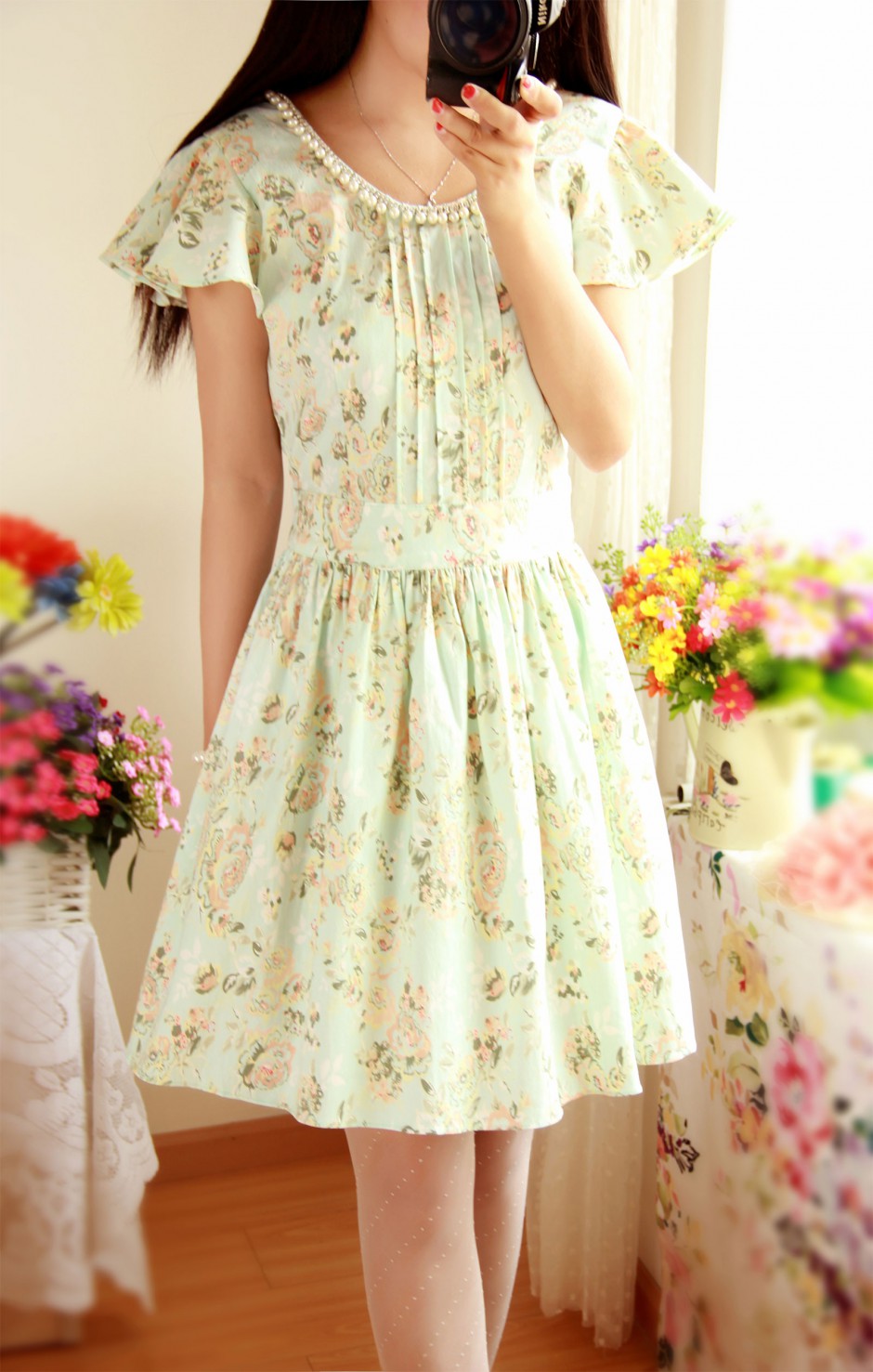 盛夏时尚碎花连衣裙 怎么穿都是美美哒
