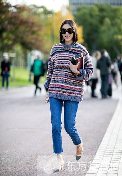 冬季时尚花色毛衣搭配 学着这样穿准没错
