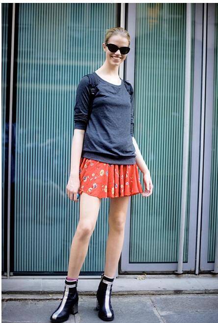 超短裙如何搭配最好看 这样搭显得腿更长哟