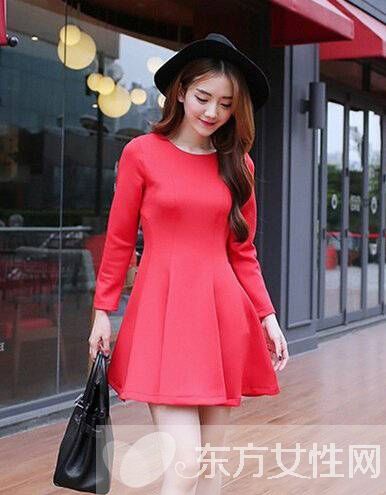 冬季经典红黑色服装搭配 轻松穿出完美身材