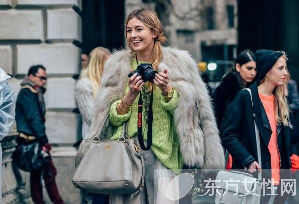 冬季时尚皮草大衣街拍 教你如何气质十足