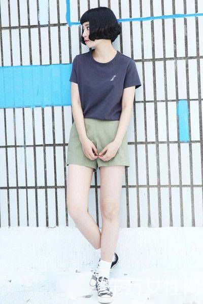 显嫩学院风搭配技巧 让你立马年轻五岁