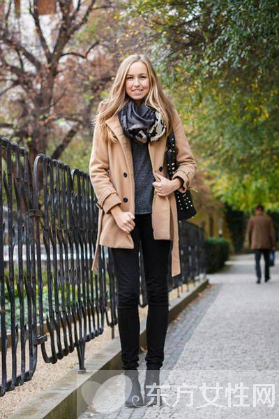 打底衫最佳搭配推荐 百搭显瘦纯色最经典