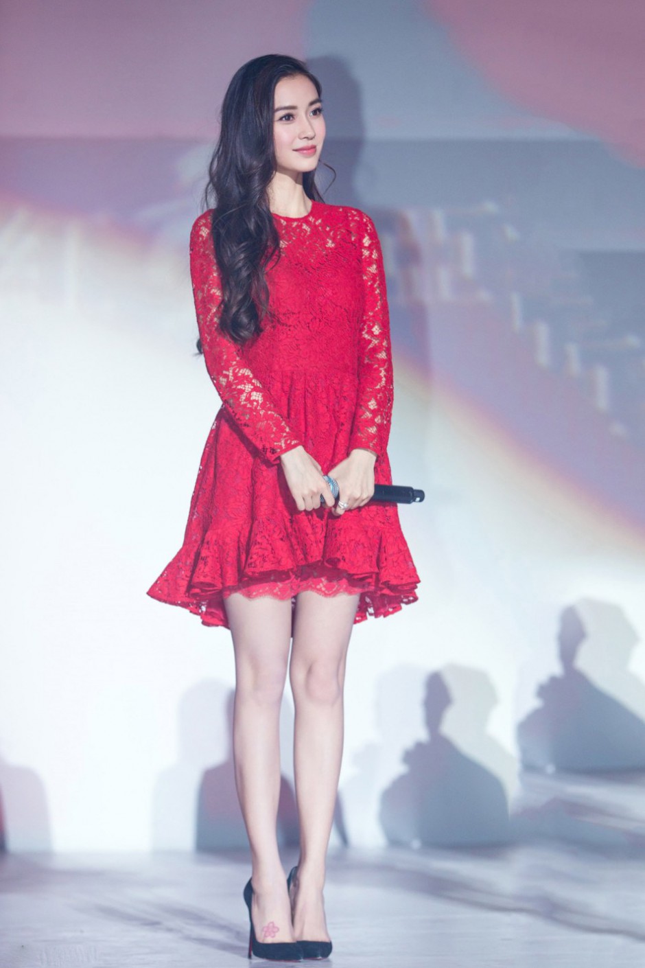 又潮又美的她 快跟女神学春季搭配吧