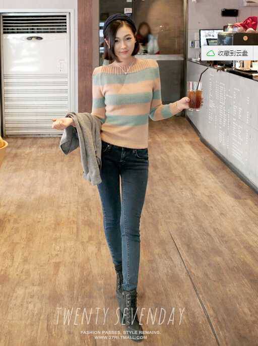 时尚百搭条纹毛衣 打造清新甜美范