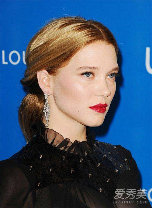 换季怎么买衣服 春季这些美衣不能少